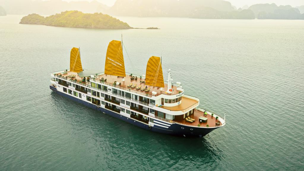 Du thuyền Sealife Legend Cruises đẳng cấp 5 sao